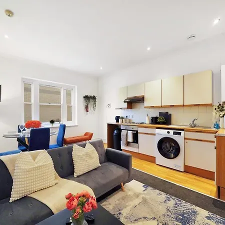 City Air Apartments - Bayswater - Great Transport Links